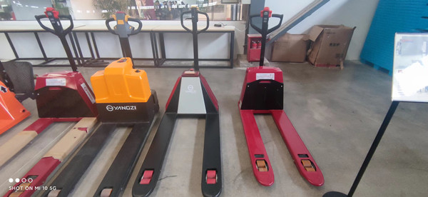 常見揚子電動叉車的保養(yǎng)方法 常見揚子電動叉車的保養(yǎng)方法