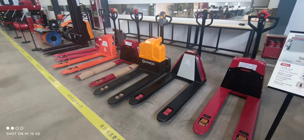 電動叉車廠家行業發展與前景 電動叉車廠家行業發展與前景