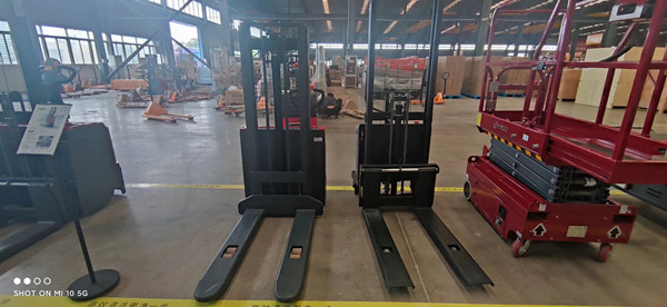 電動推高車的功能與作用 電動推高車的功能與作用